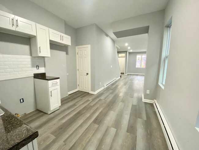 Building Photo - Anika Homes 3 Bedroom