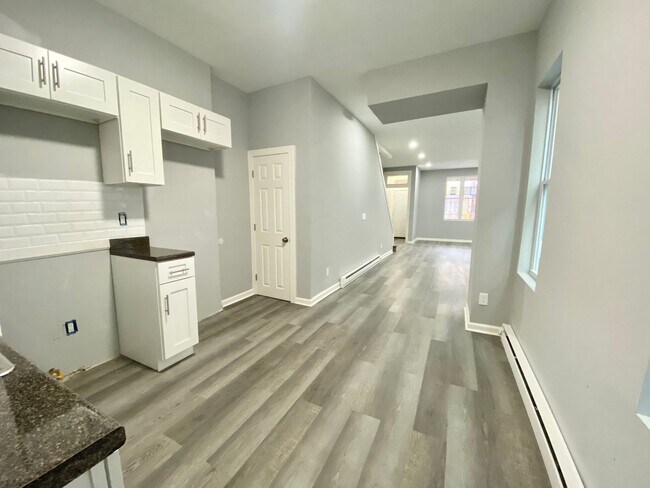 Foto del edificio - Anika Homes 3 Bedroom