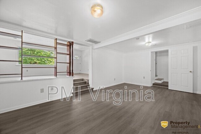 Foto del edificio - 9 Pine Ln