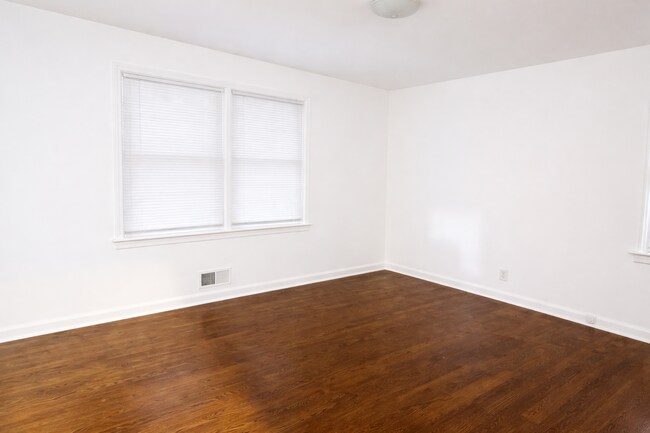 Foto del edificio - 322 Roberts St