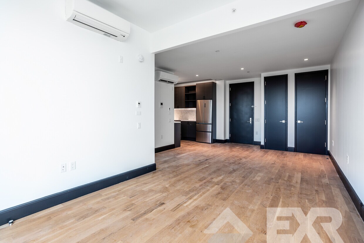 Foto principal - 523 Franklin Ave