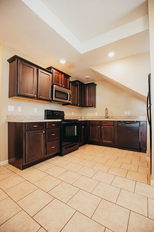 Foto del edificio - 512 S Main Ave