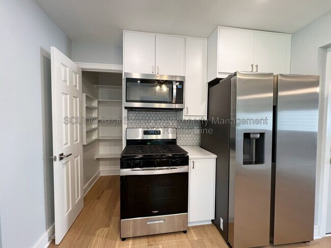 Foto del edificio - 5802 N Park Ave