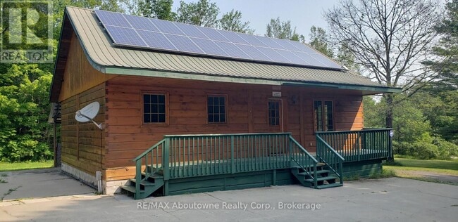 Building Photo - 914 Skootamatta Lake Rd