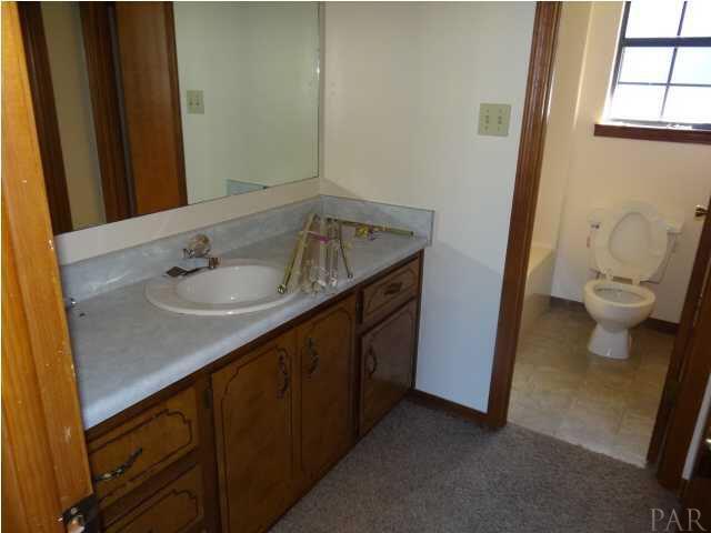 Building Photo - 5757 Melrose Dr