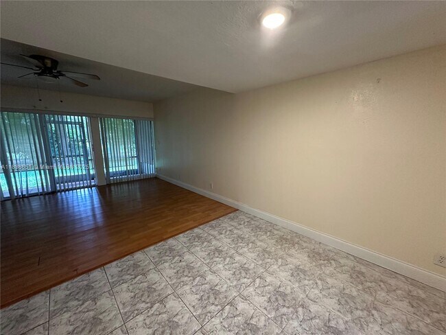 Building Photo - 8005 Lagos de Campo Blvd