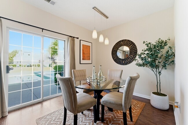 Foto del edificio - Battle Creek Village Townhomes