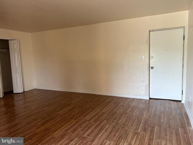 Building Photo - 5536 Karen Elaine Dr