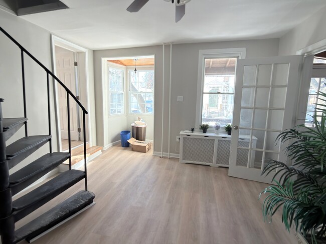 Building Photo - 4377 Pechin St
