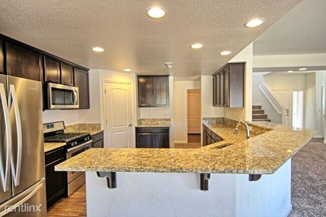Foto del edificio - 2271 Hayfield Ln