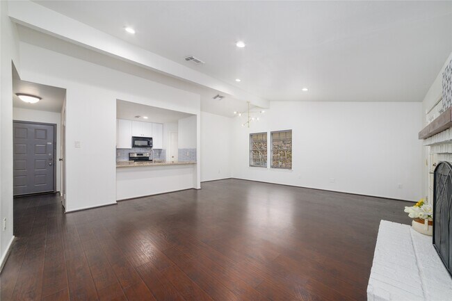 Building Photo - 26 S White Pebble Ct