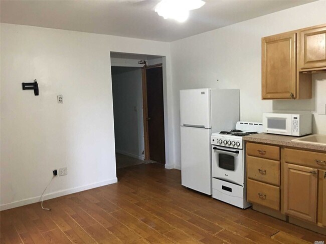 Foto del edificio - 3 Camelot Dr