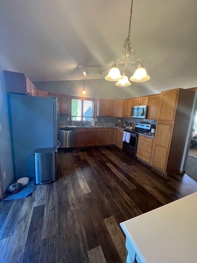 Building Photo - 3701 Mammoth Trl
