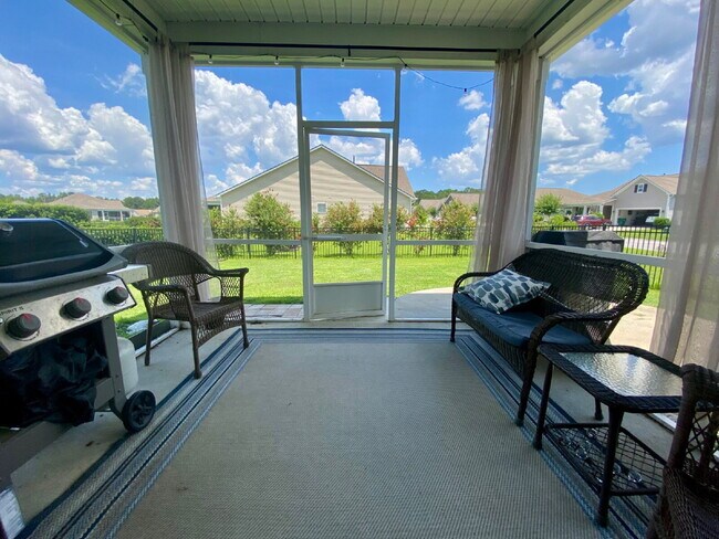 Foto del edificio - Ranch Style, Four Bedroom Home in Mill Creek!