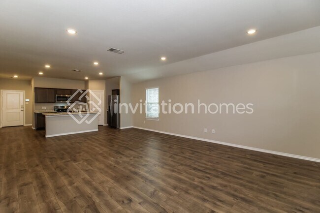 Building Photo - 108 Samuel St