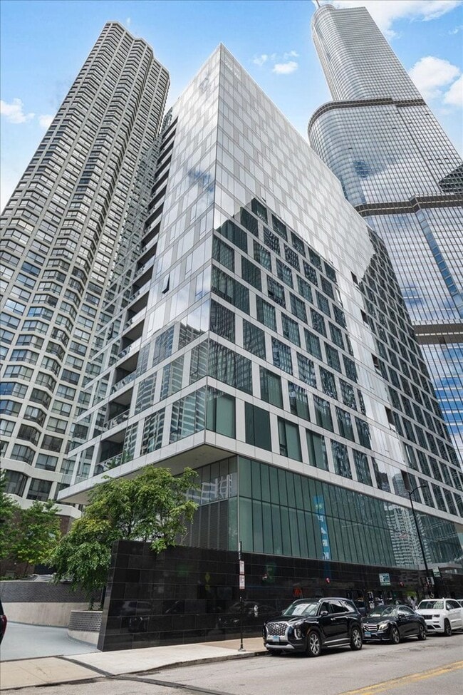 Building Photo - 403 N Wabash Ave