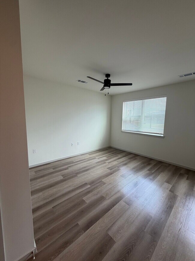 Foto del edificio - 6410 S U.S. 75