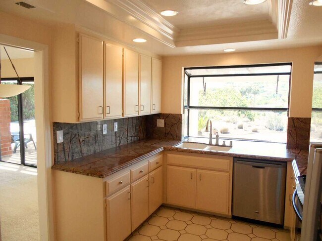 Foto del edificio - Amazing Oaks North Home with a View!