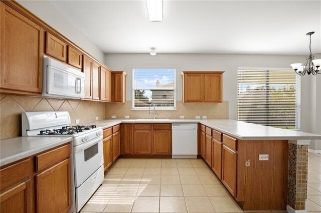 Foto del edificio - 18600 White Water Cove