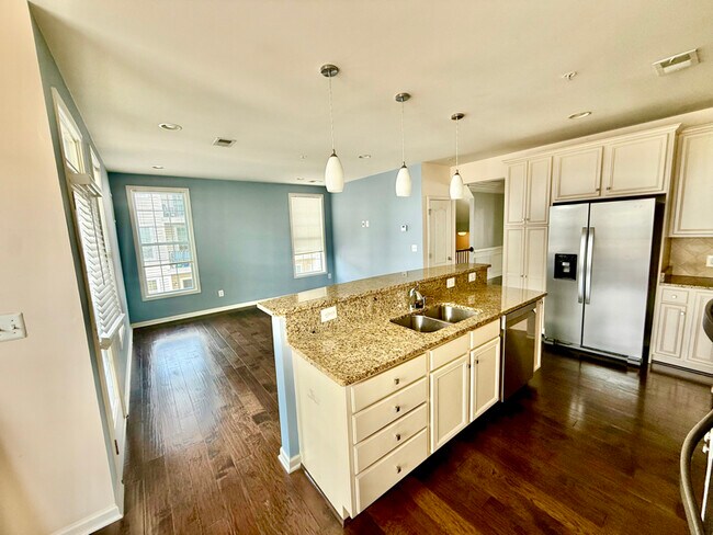 Building Photo - 23479 Buckland Farm Terrace