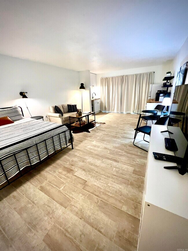 Foto del edificio - 3003 Summer Hill Pl