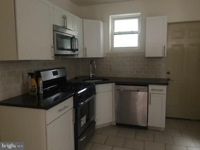 Primary Photo - 2809 Winton St