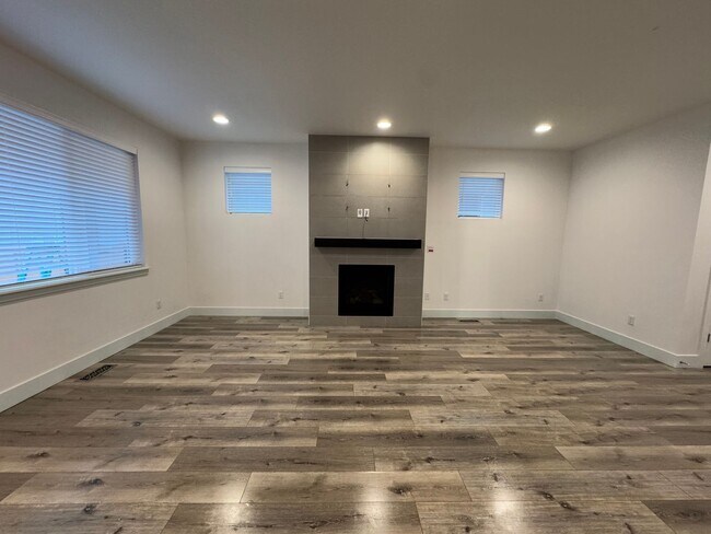Foto del edificio - 910 SW 213th Ave