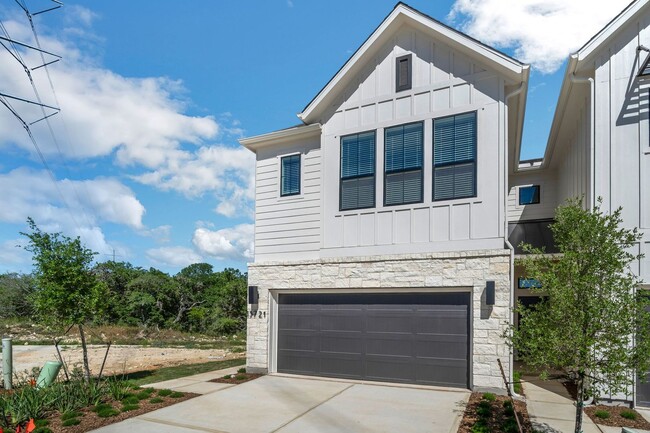 Foto del edificio - Brand New Modern Townhomes in Bella Vista!!!