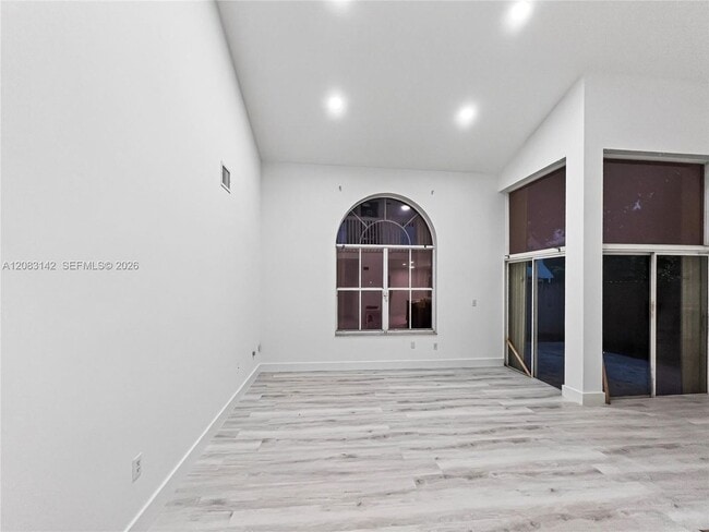 Building Photo - 3215 N 36th Ave