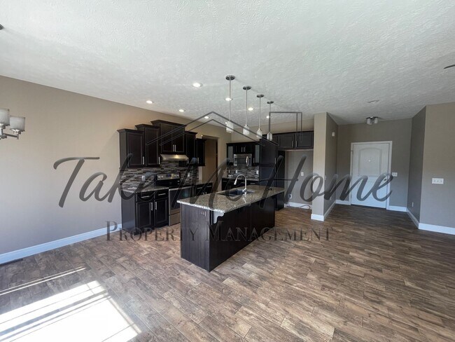 Foto del edificio - 4 Bedroom home in Springfield school district!