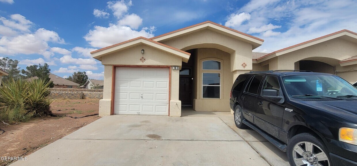 Foto principal - 11813 Kings Arms Ct