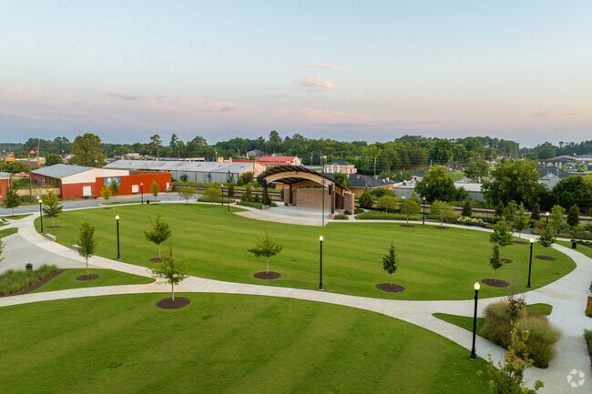 Jug Tavern Park unites Winder with diverse events at the amphitheater and pavilion.