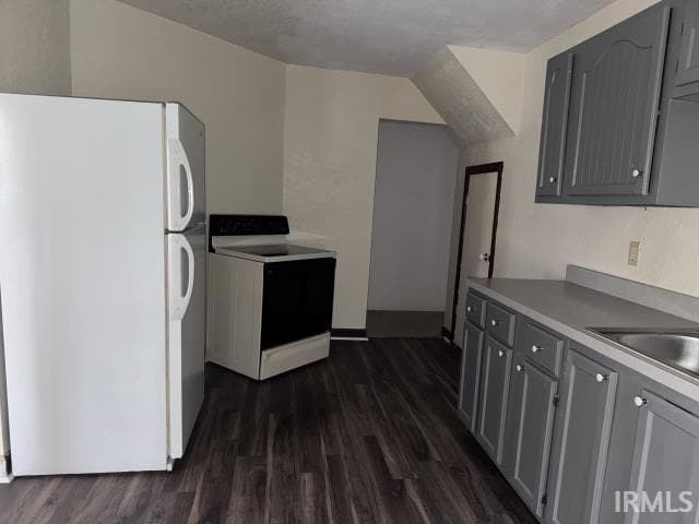 Foto del edificio - 740 E State St