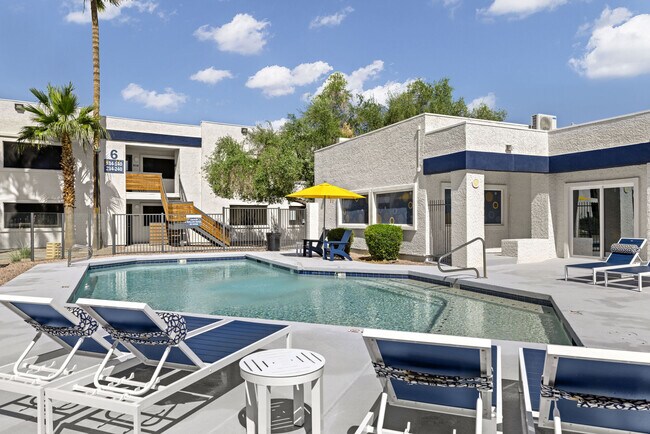 Building Photo - Celeste Glendale