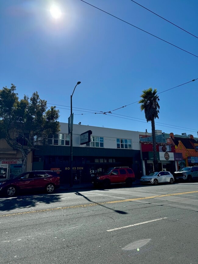 Building Photo - 4757 Mission St