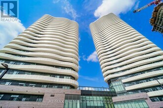 Building Photo - 10 Flavelle Trl