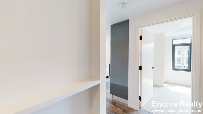 Foto del edificio - 345 Harrison Ave