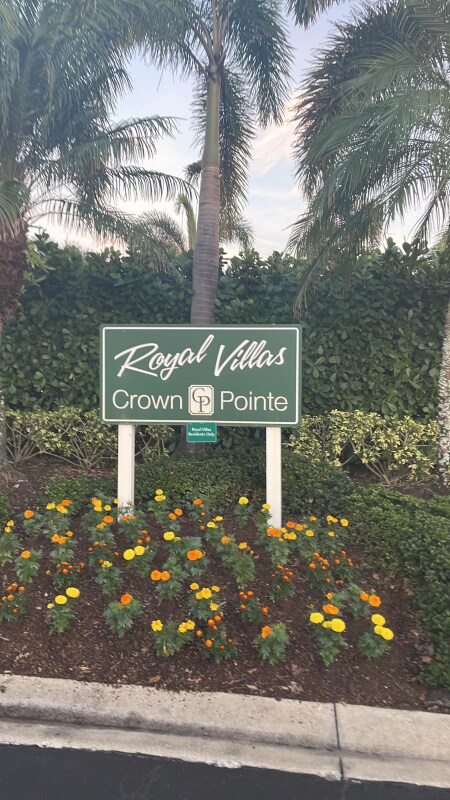 Foto principal - 1749 Royal Cir