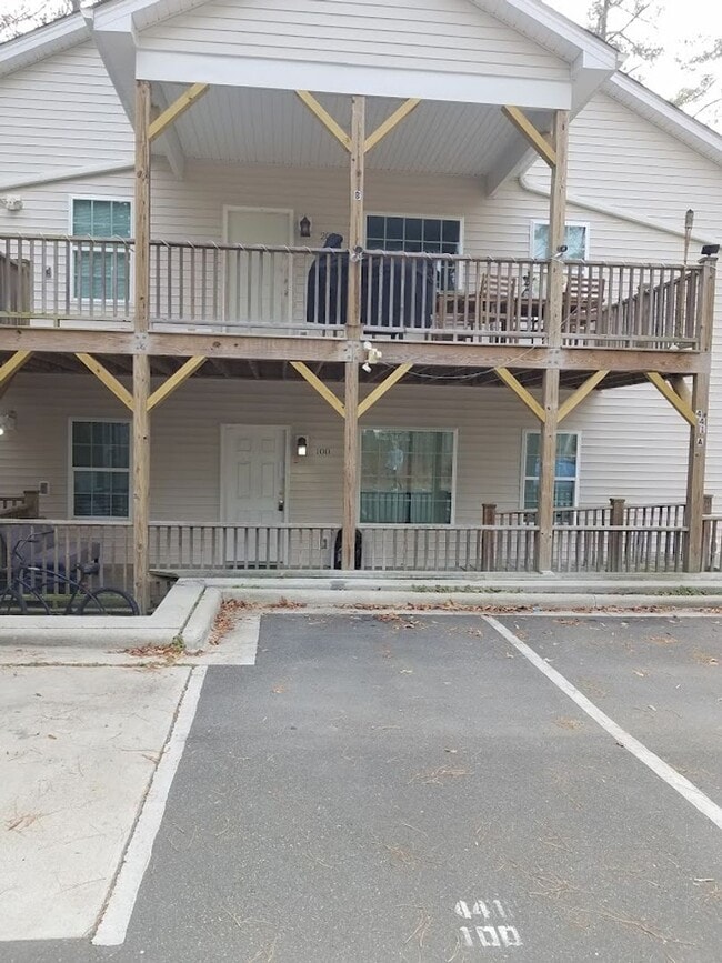 Photo - 441 McCauley St Apartment