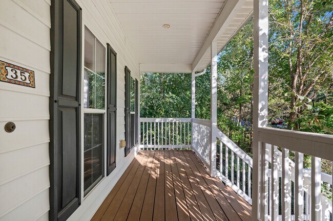 Foto del edificio - Pittsboro Three Bedroom Home with Large bonus August Availability!