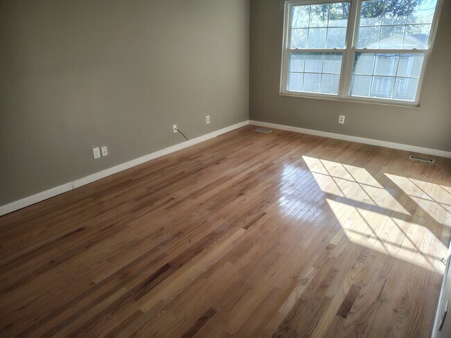 Foto del edificio - 2805 Big Bend Dr