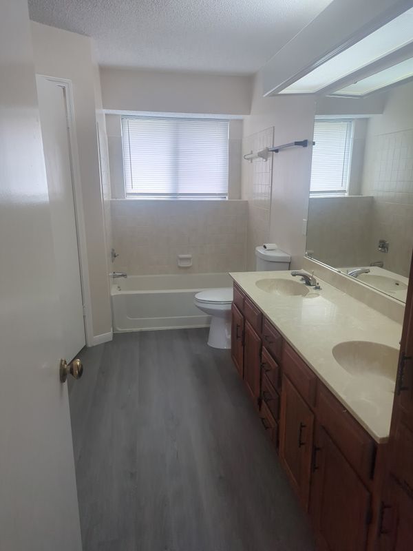 Building Photo - 701 Brazos Dr