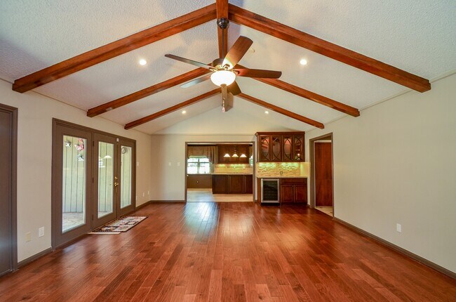 Foto del edificio - 3015 Bainbridge Ct