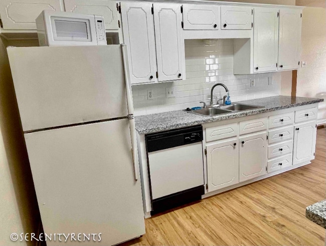 Foto del edificio - 5209 Morning Glen Ln