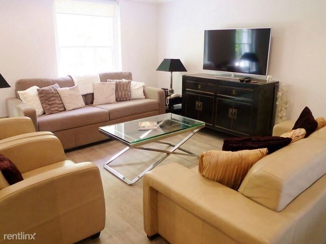 Foto del edificio - 543 Green Ridge Dr