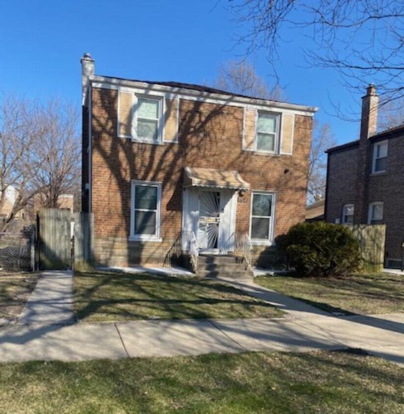 7351 S Whipple St, Chicago, IL 60629 House Rental in Chicago, IL