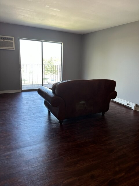 Building Photo - 309 Hawthorne Cir