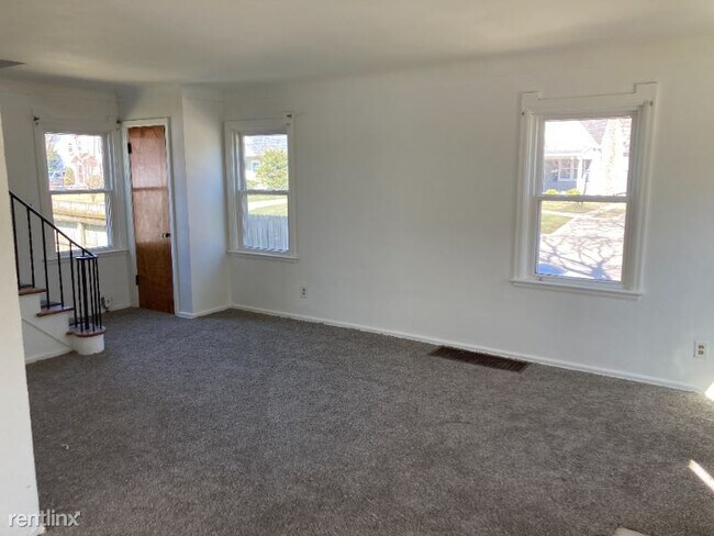 Building Photo - 3 br, 1 bath House - 4649 Westway St