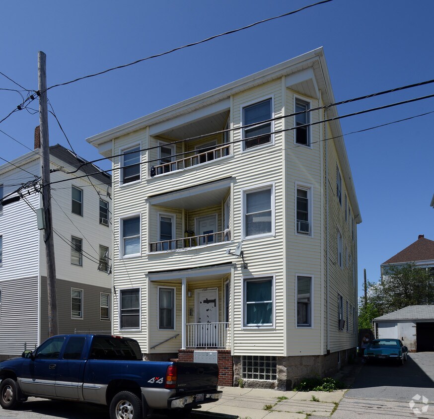 Building Photo - 135 Whitman St