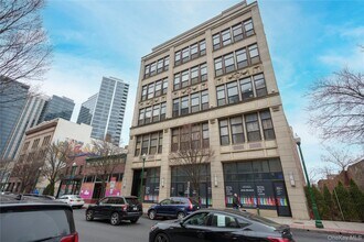 Building Photo - 25 Leroy Pl